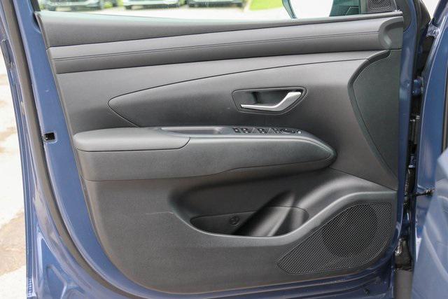 New 2025 Blue Hyundai SE FWD image 7
