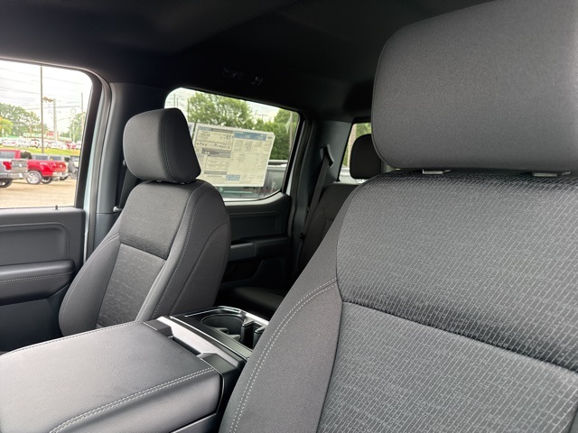2025 Ford F-150 XLT photo 24
