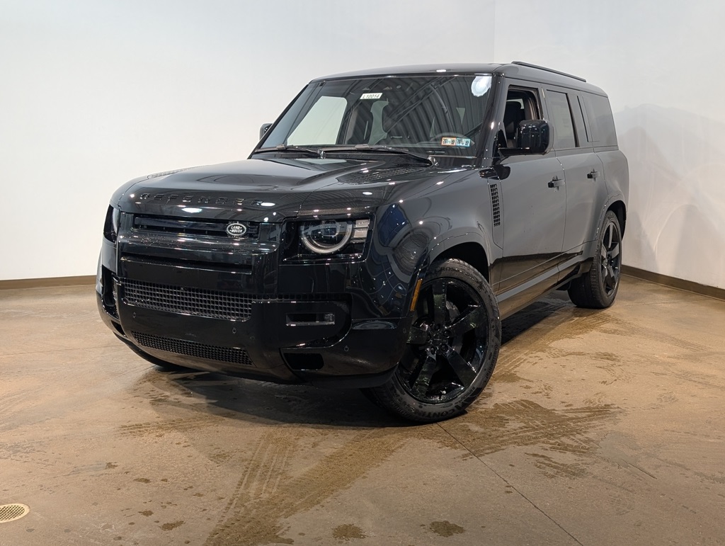 2026 Land Rover Defender X-Dynamic SE's photo