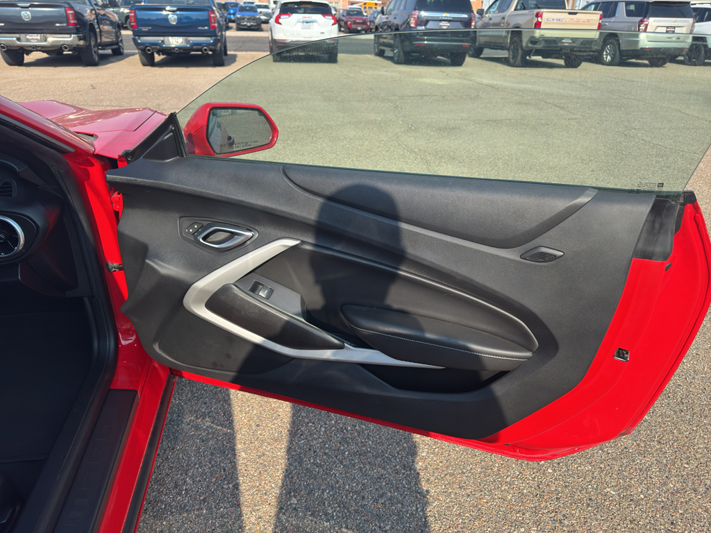 2020 Chevrolet Camaro 1LT photo 12