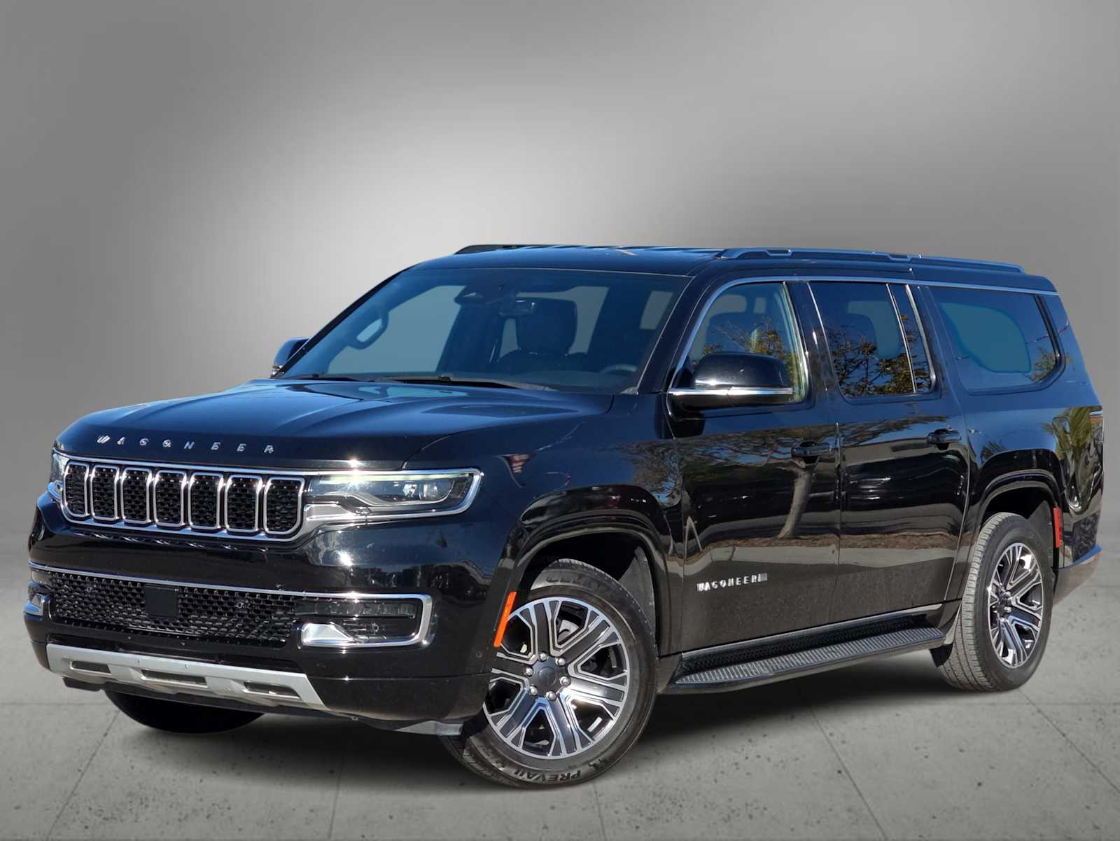 2023 Jeep Wagoneer L Series II's photo