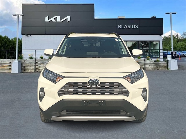 2021 Toyota RAV4 Limited photo 3