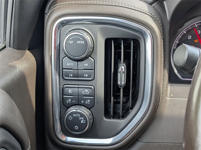 2020 Chevrolet Silverado 1500 RST photo 13