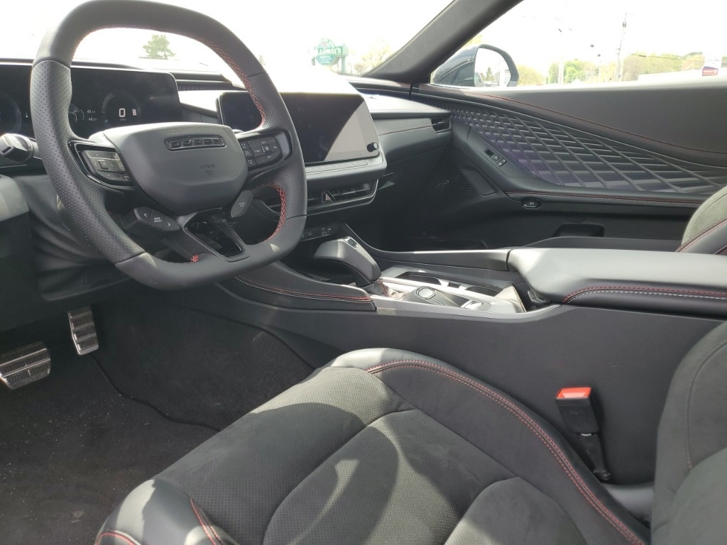 2025 Dodge Charger R/T Scat Pack photo 8