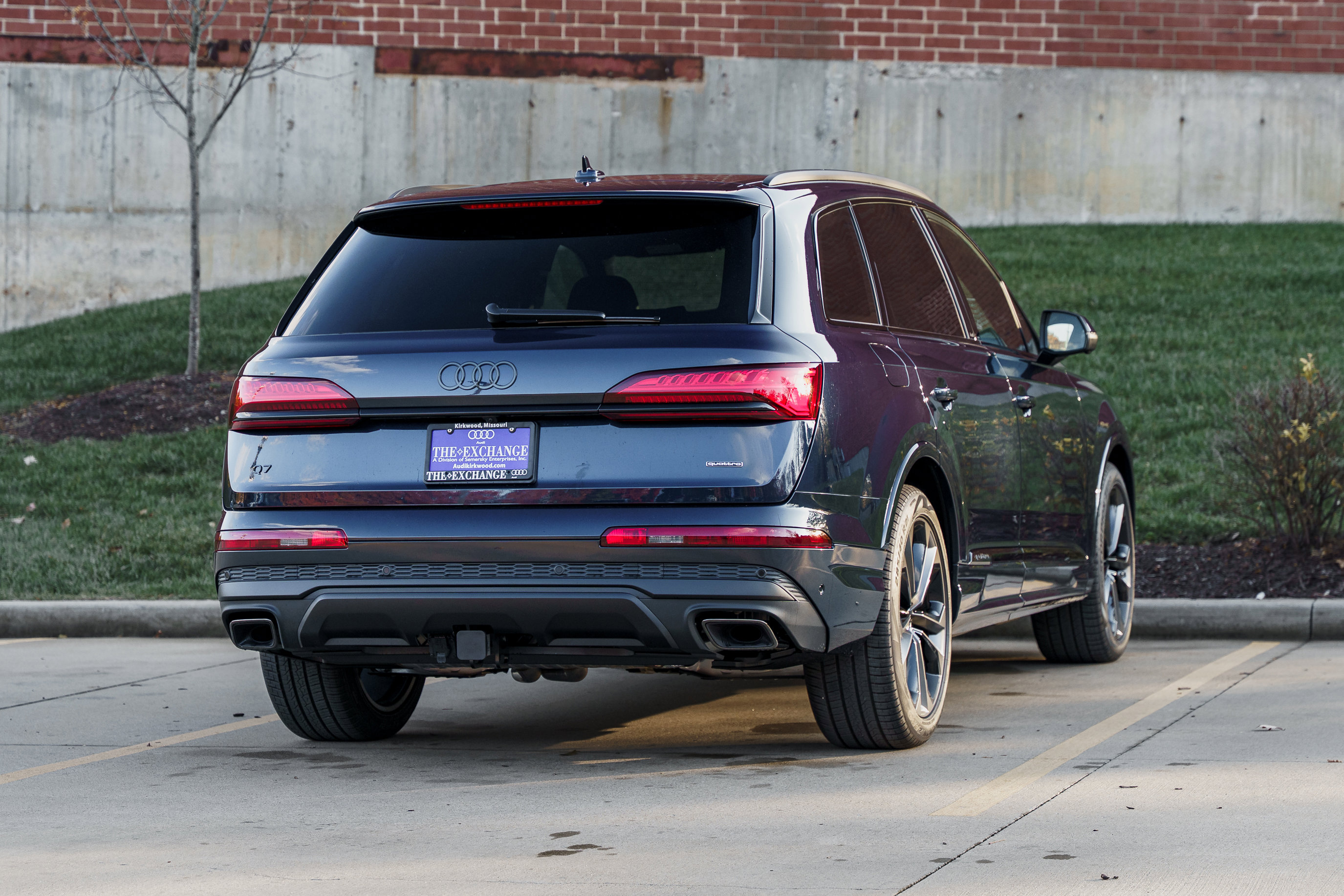 2026 Audi Q7 Premium Plus photo 2