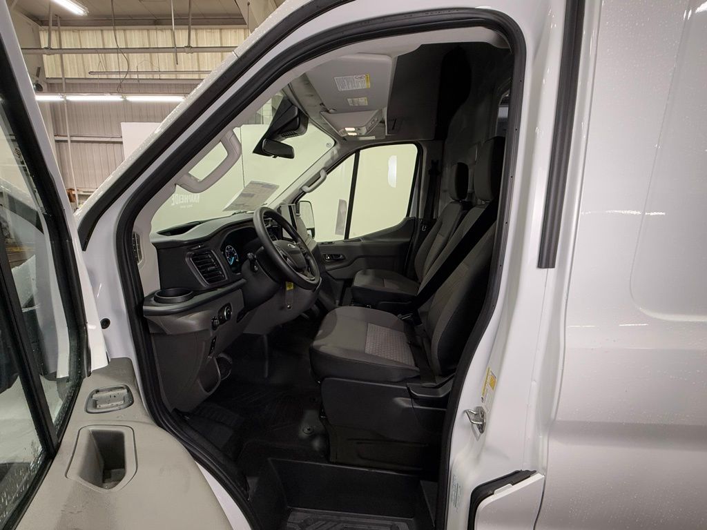 2024 Ford Transit photo 9