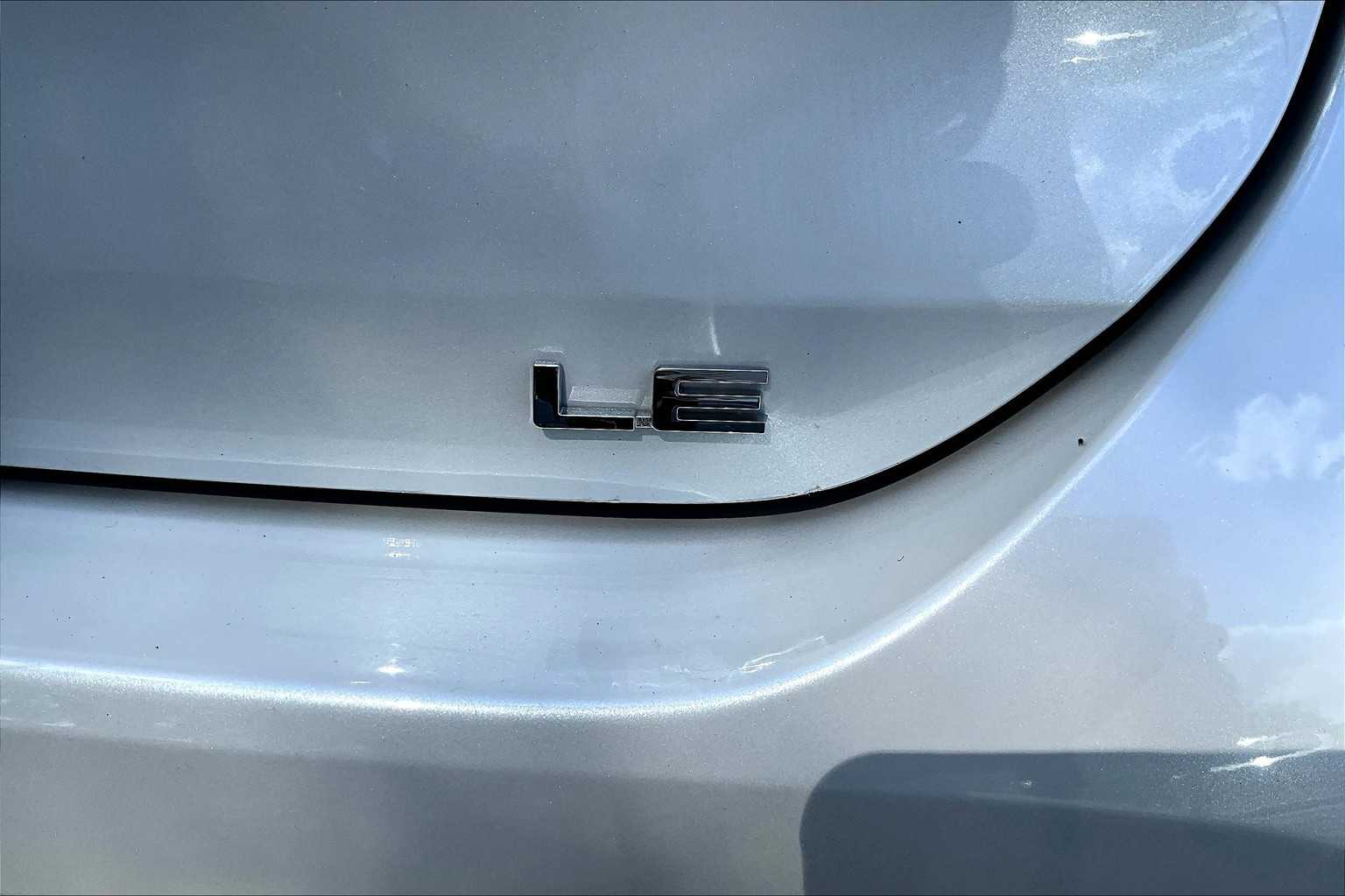 2023 Toyota Highlander LE photo 9