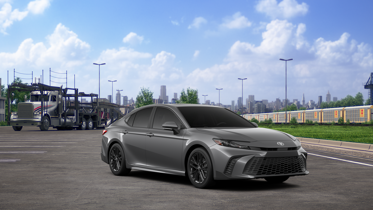 2026 Toyota Camry SE photo 4