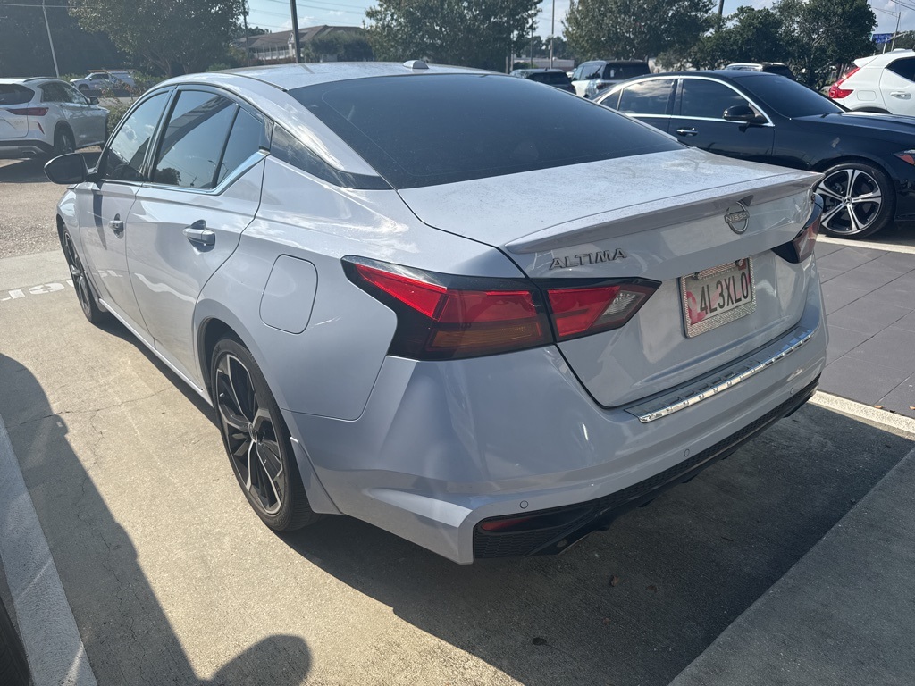 2023 Nissan Altima 2.5 SR photo 5