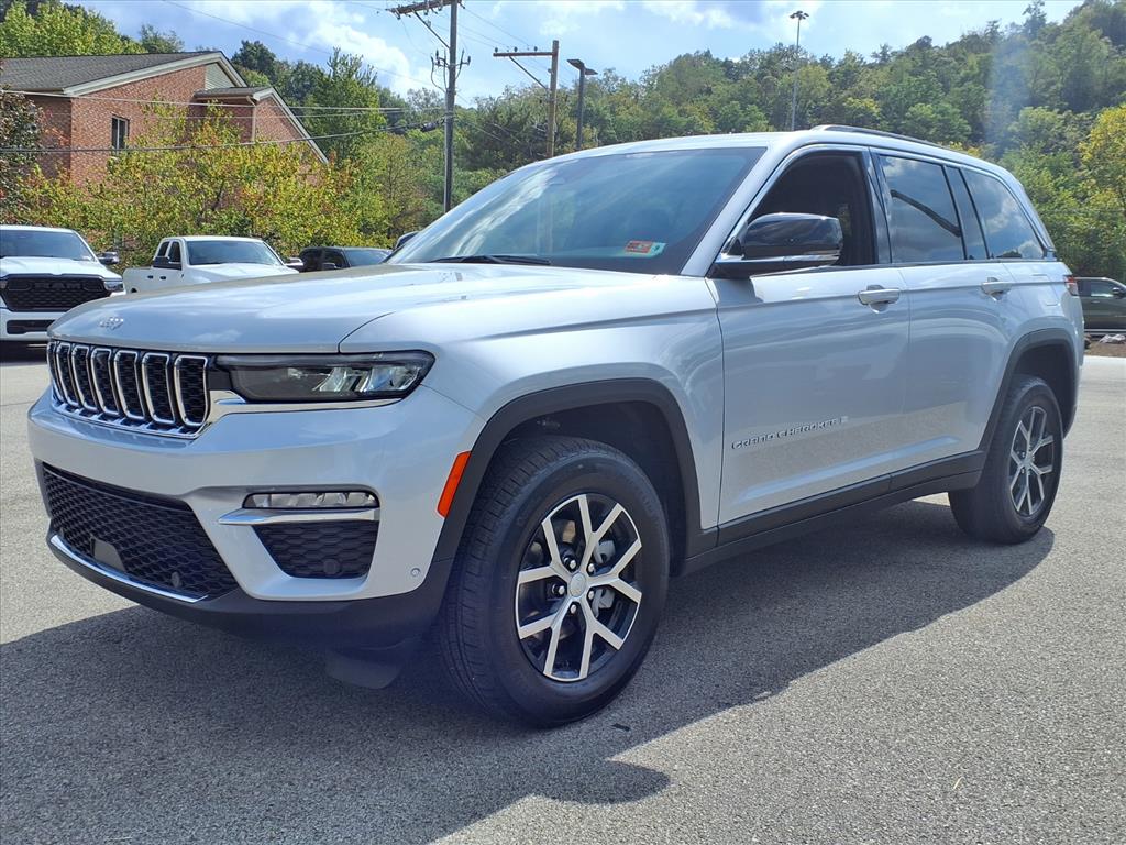 2025 Jeep Grand Cherokee Limited photo 2