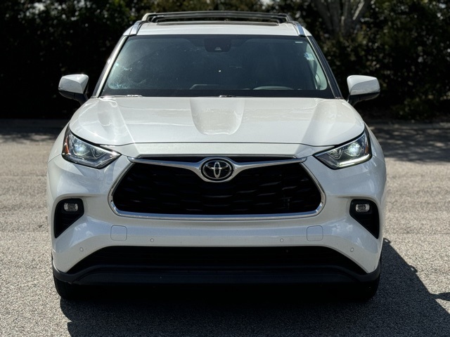 2021 Toyota Highlander Limited photo 2