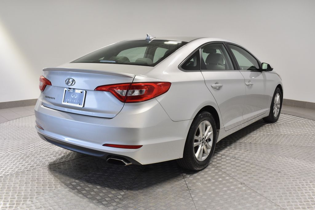 2017 Hyundai Sonata SE photo 3