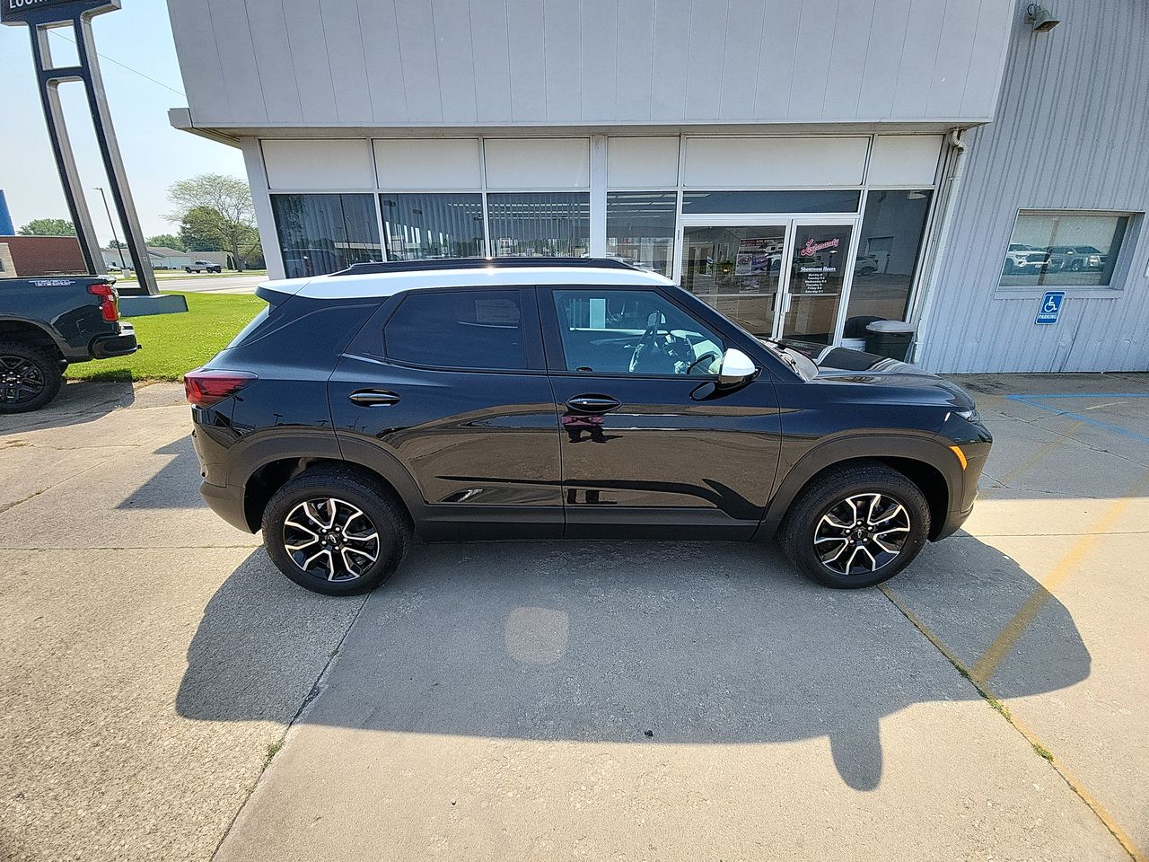 New 2025 Mosaic Black Metallic Chevrolet ACTIV image 1