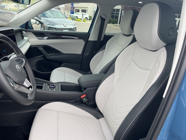 2025 Volkswagen Tiguan SE photo 10