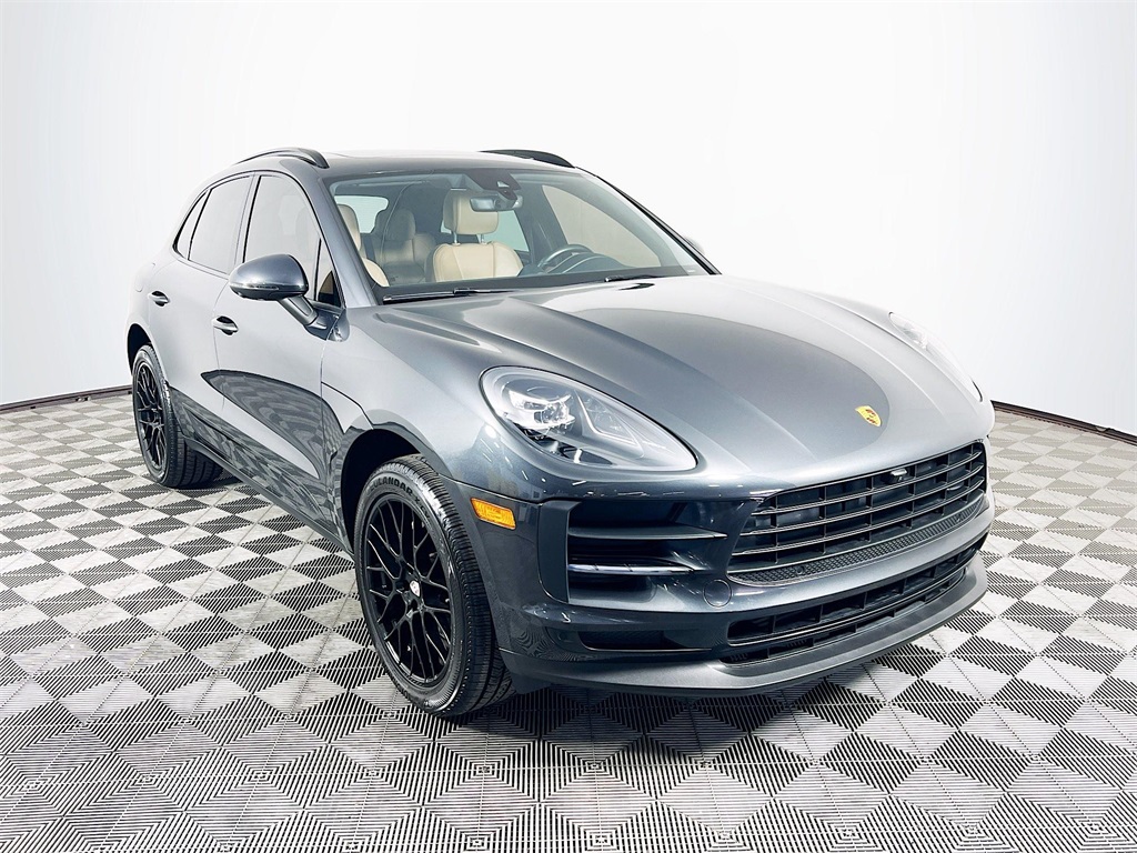 2021 Porsche Macan Base photo 3