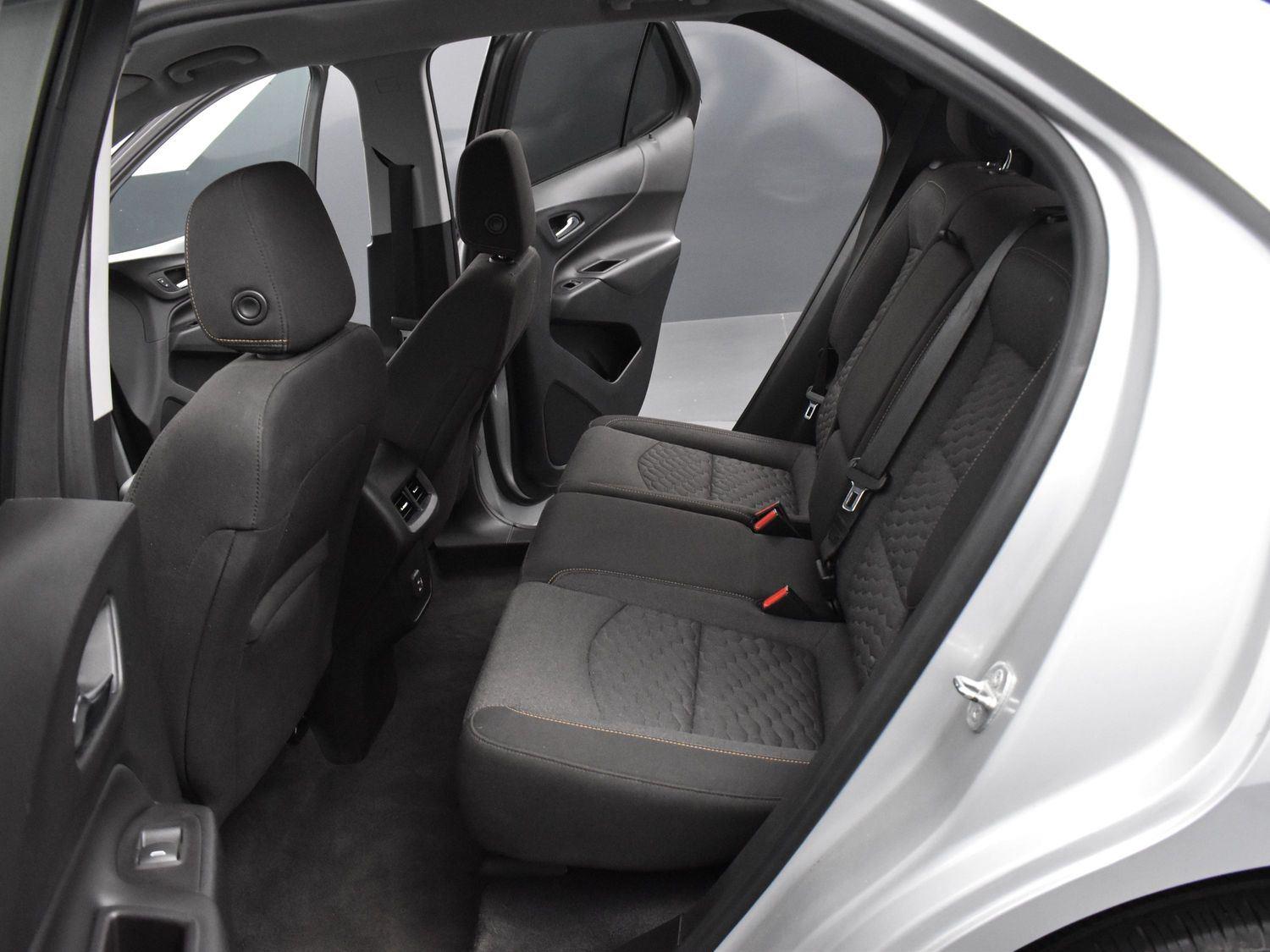 2020 Chevrolet Equinox LT photo 29