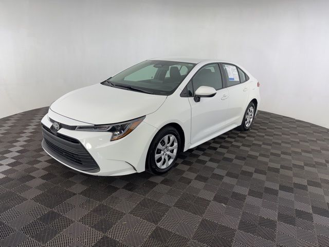 2024 Toyota Corolla LE photo 3