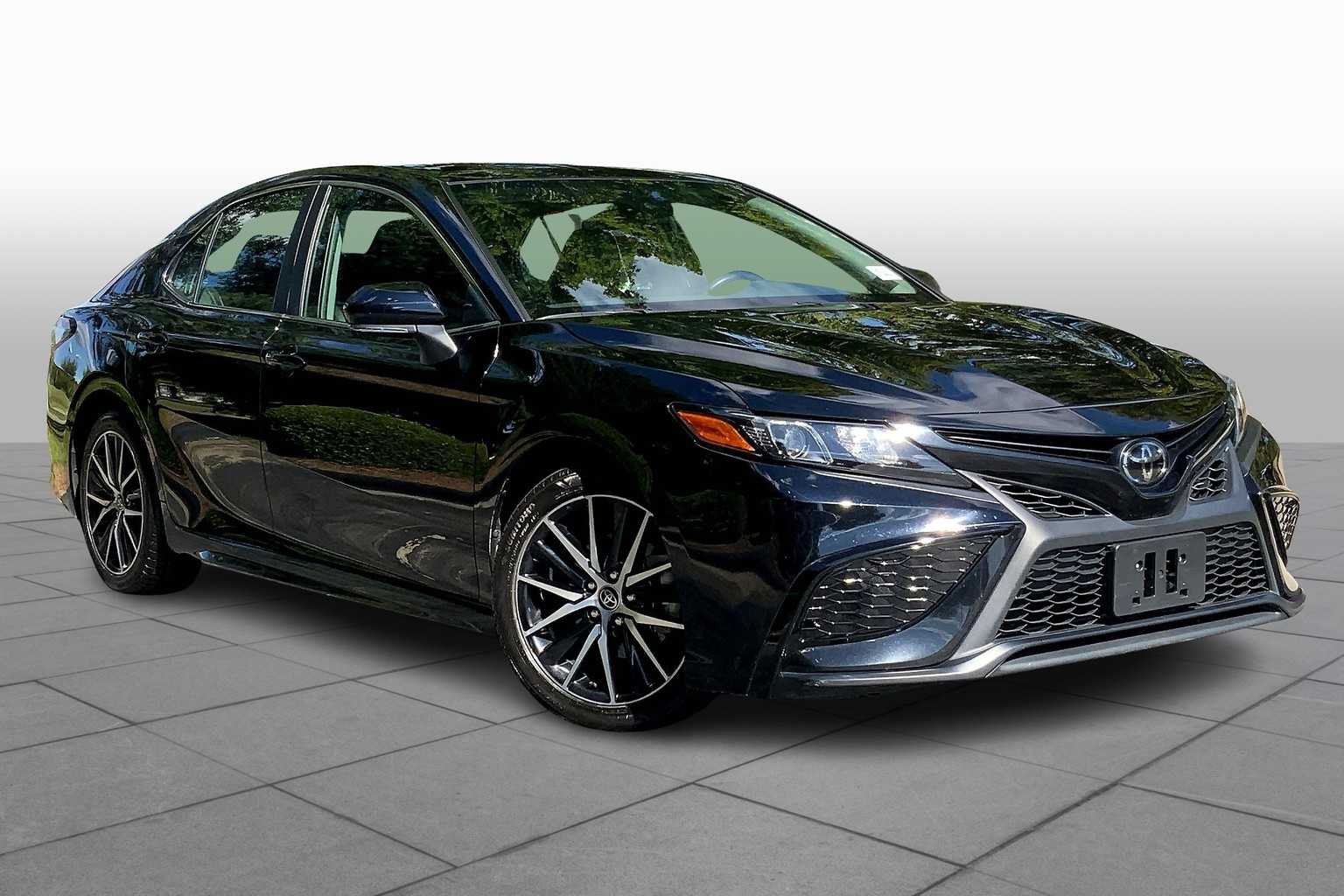 2023 Toyota Camry SE photo 2