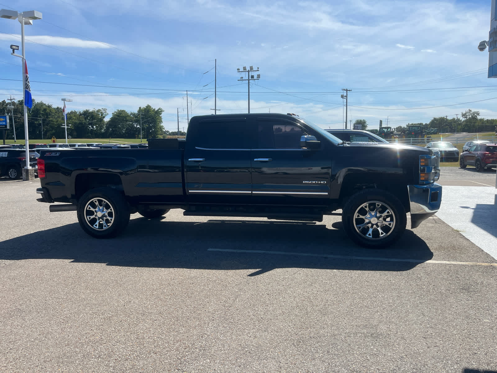 2015 Chevrolet Silverado 2500HD LTZ photo 2