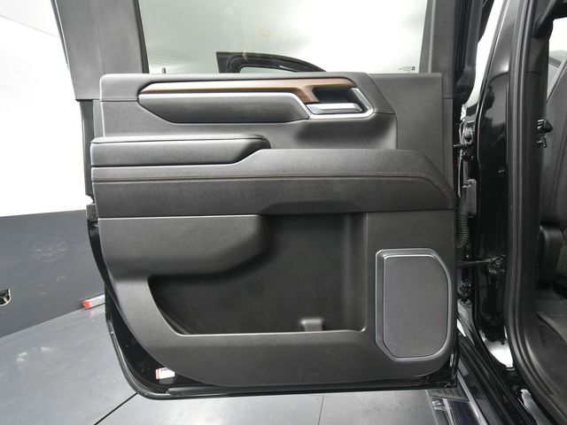 2024 Chevrolet Silverado 3500HD High Country photo 30