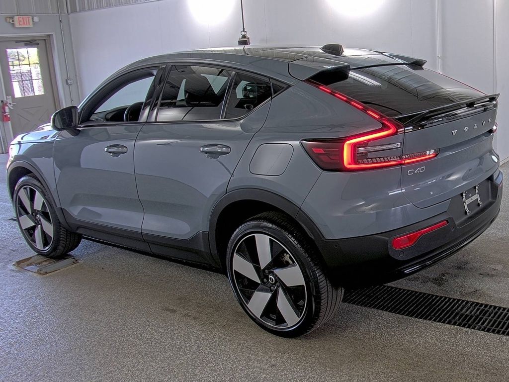 Used 2023 Volvo C40 Plus with VIN YV4ED3GL8P2060602 for sale in Elgin, IL