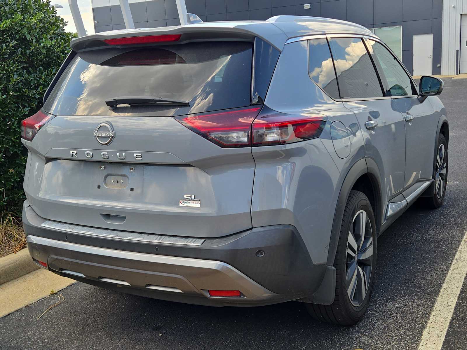 2022 Nissan Rogue SL photo 4