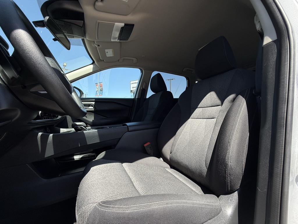 2024 Nissan Rogue SV photo 26