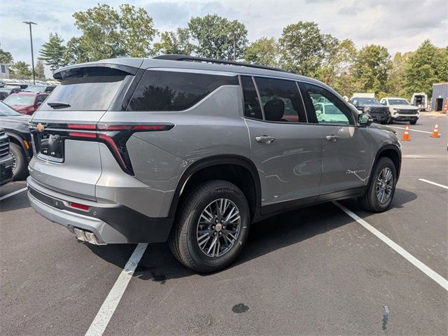 2026 Chevrolet Traverse photo 3
