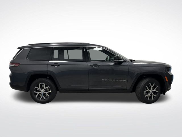 2025 Jeep Grand Cherokee Limited photo 2