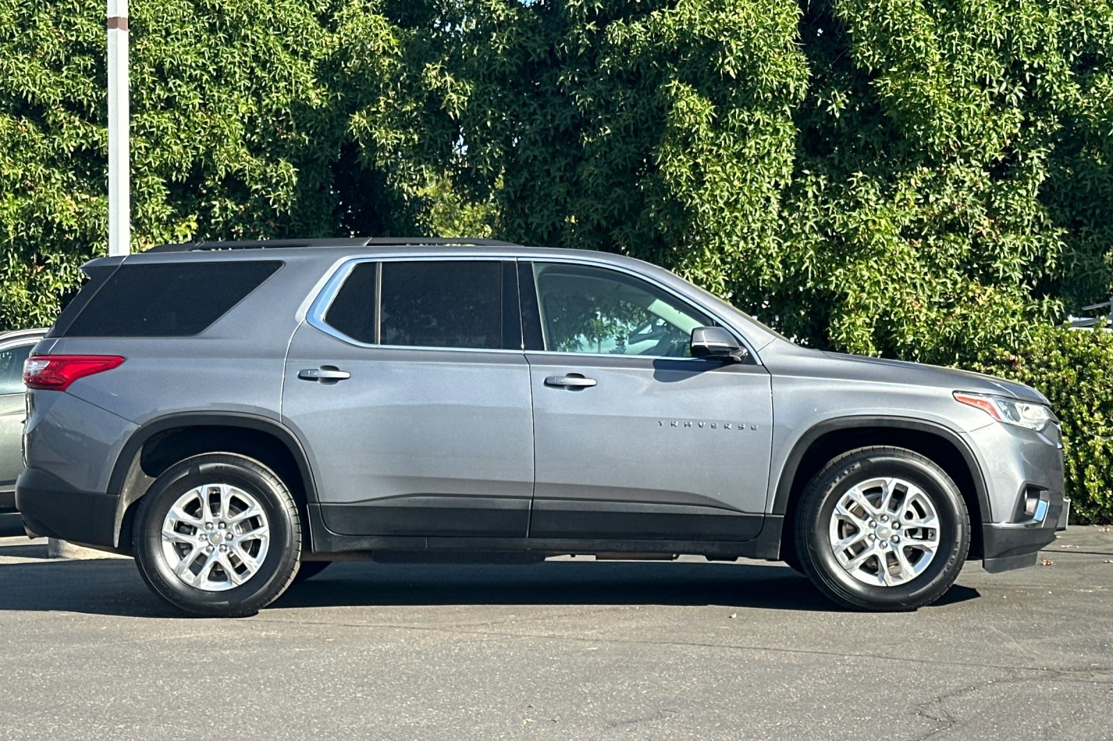 2019 Chevrolet Traverse Leather photo 2