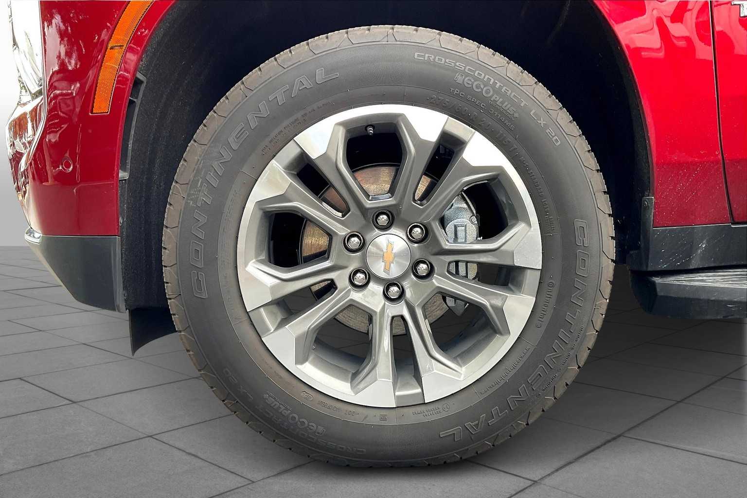 2025 Chevrolet Tahoe LT photo 9