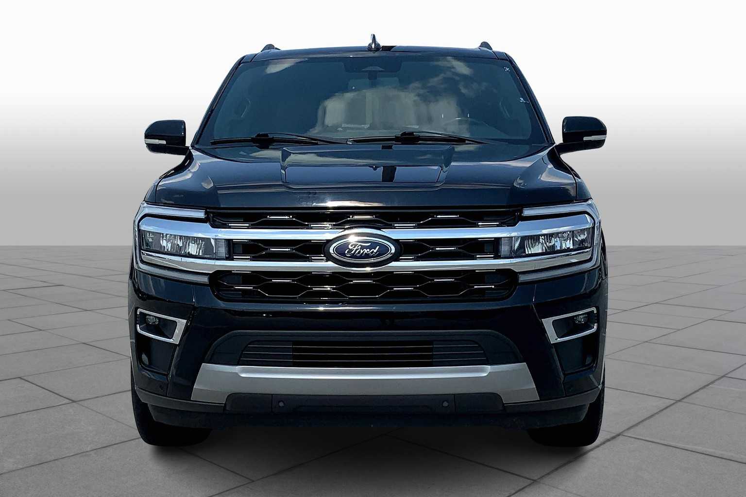 2023 Ford Expedition Limited photo 3