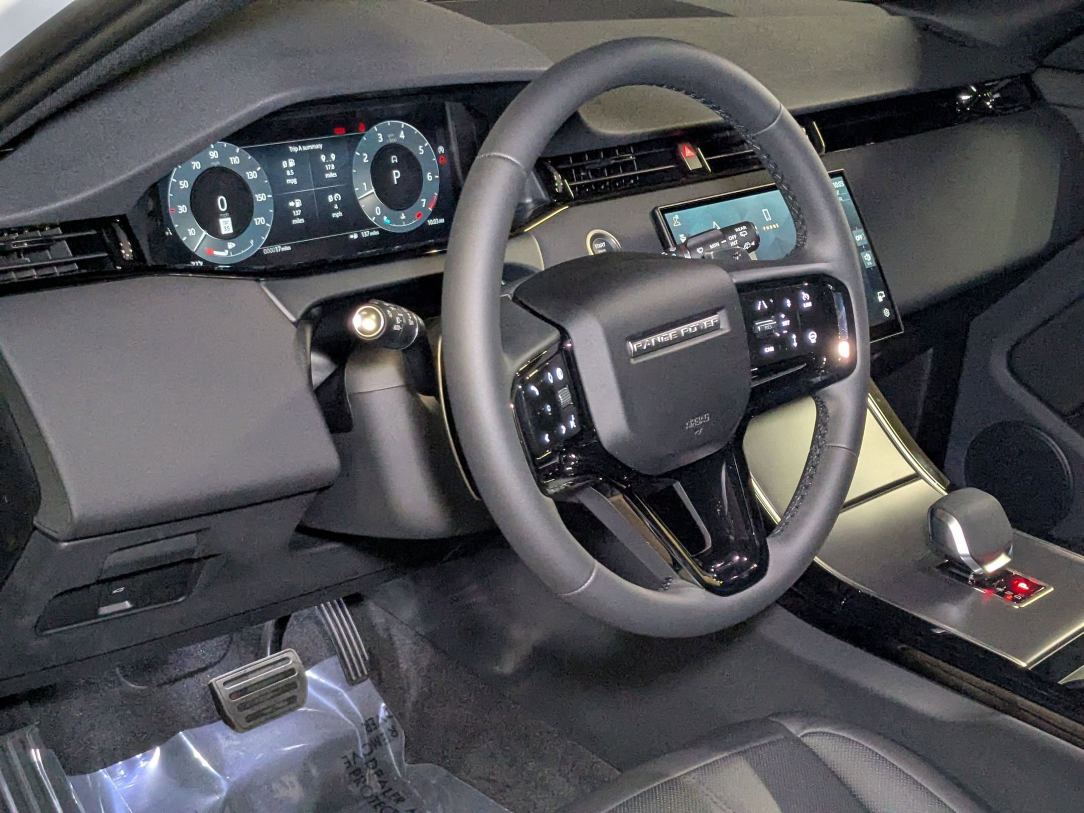 2026 Land Rover Range Rover Evoque S photo 3