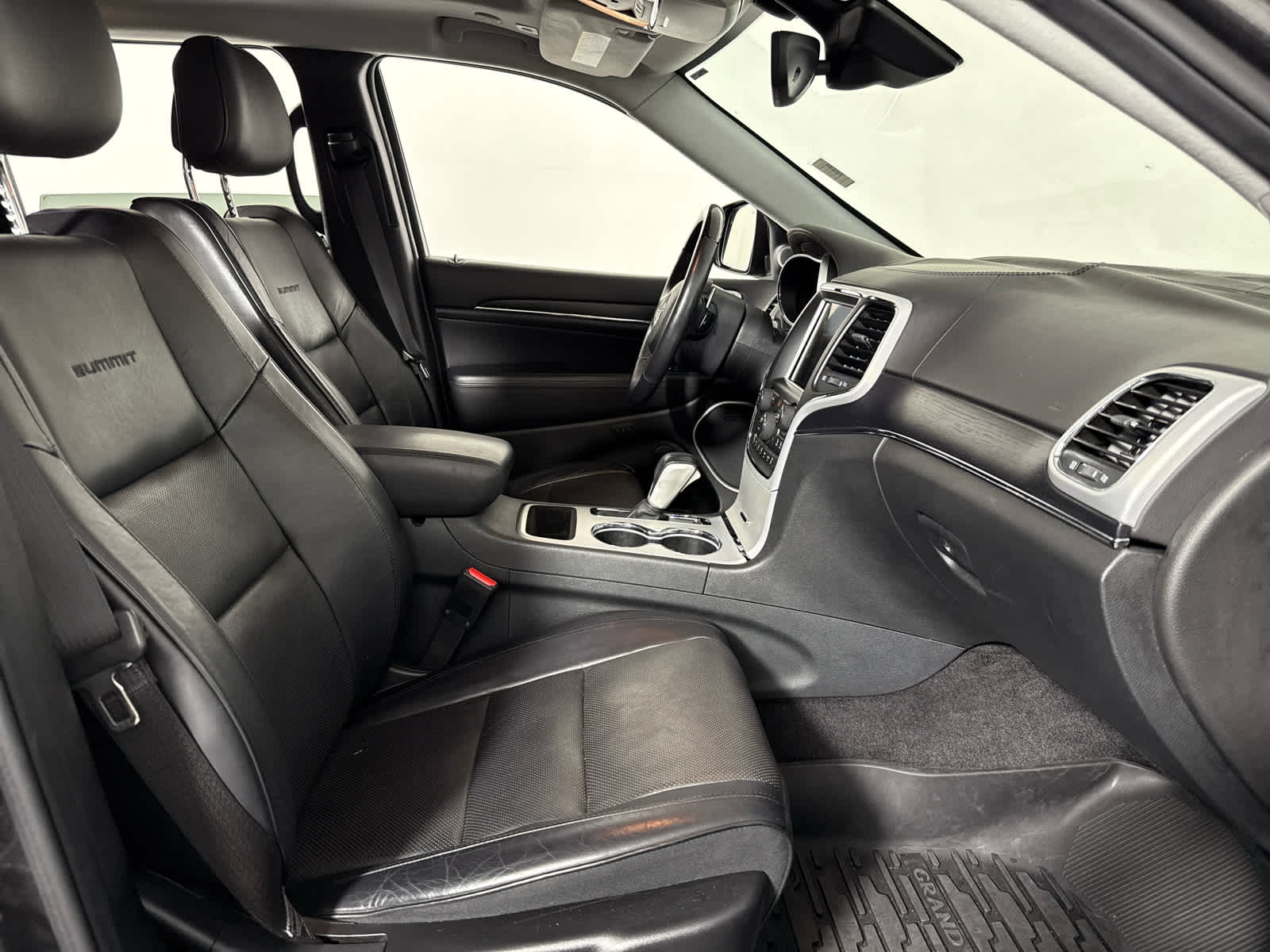 2018 Jeep Grand Cherokee Summit photo 16