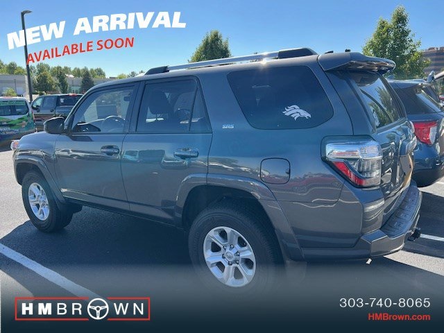 2019 Toyota 4Runner SR5 photo 3