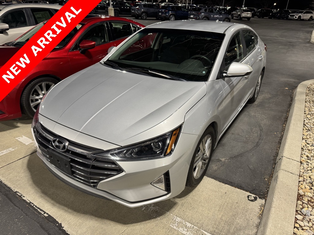 2019 Hyundai Elantra SEL's photo