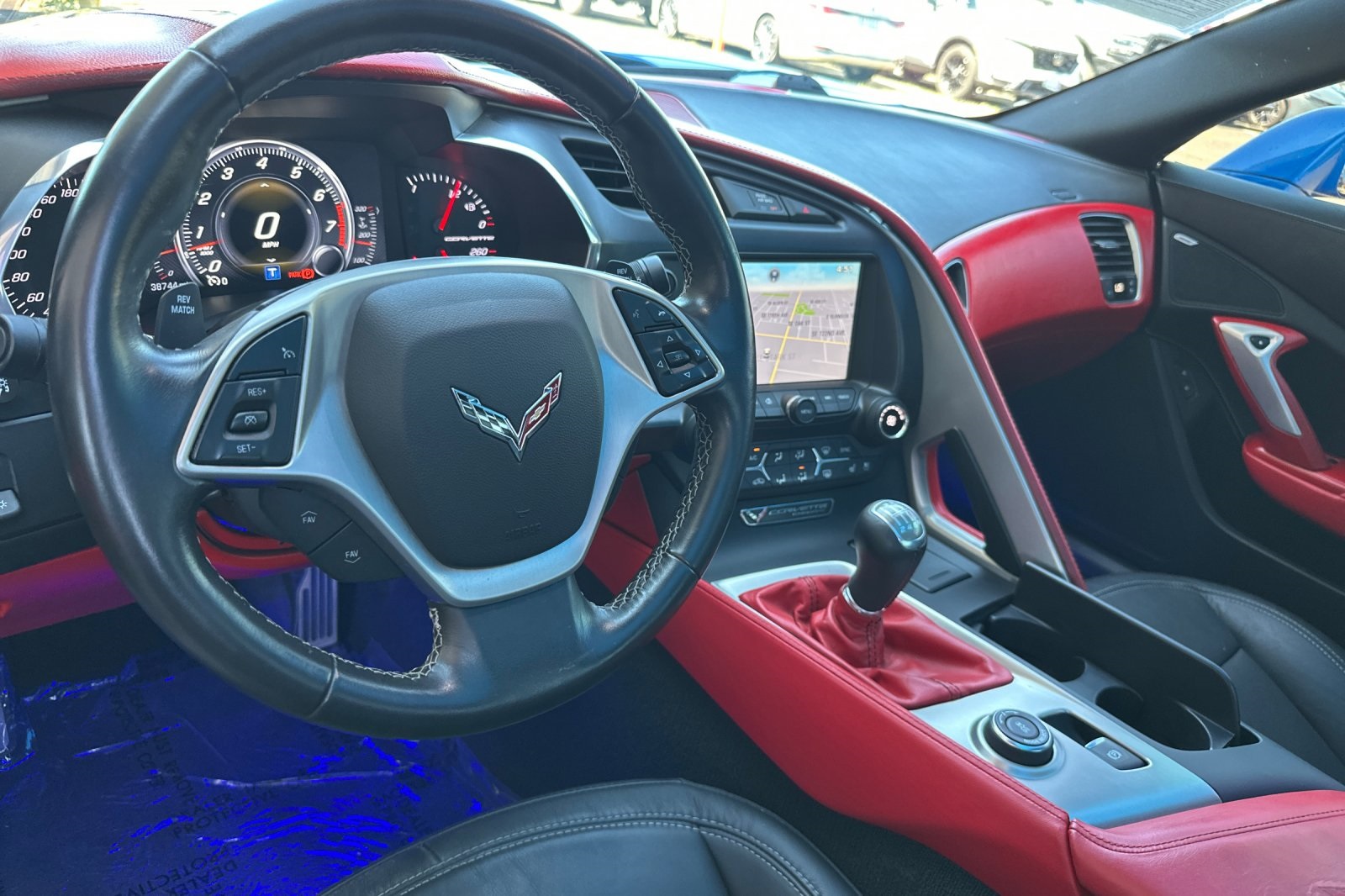 2015 Chevrolet Corvette Stingray 2LT photo 13