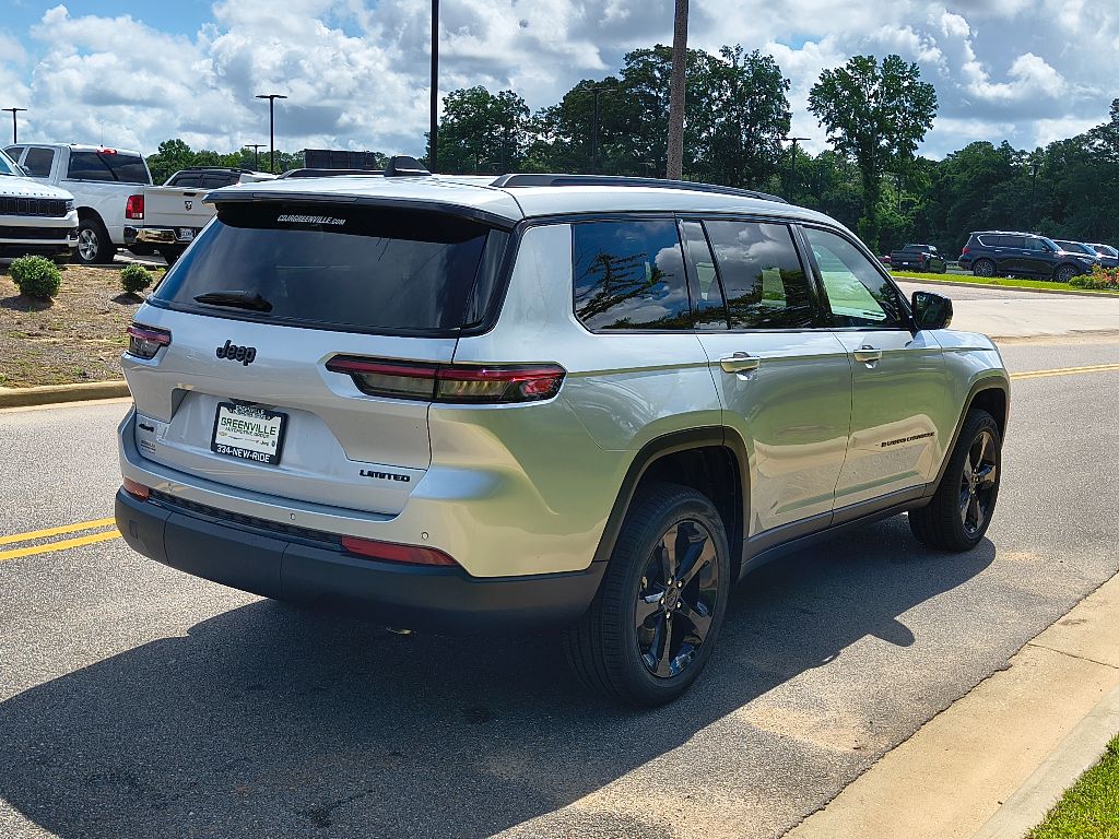 2025 Jeep Grand Cherokee Limited photo 4