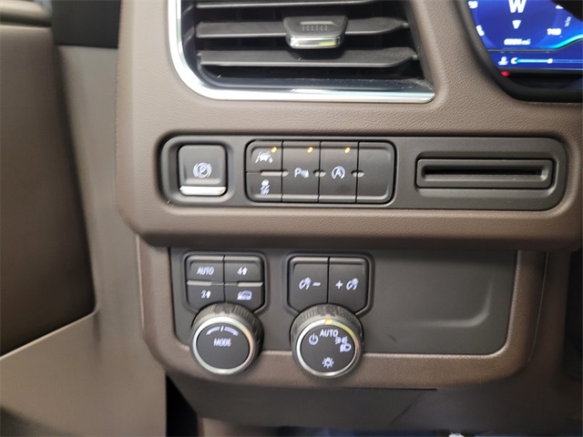 2023 Chevrolet Suburban LT photo 24