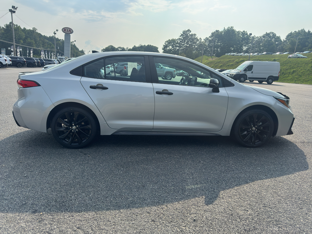 2022 Toyota Corolla SE photo 4