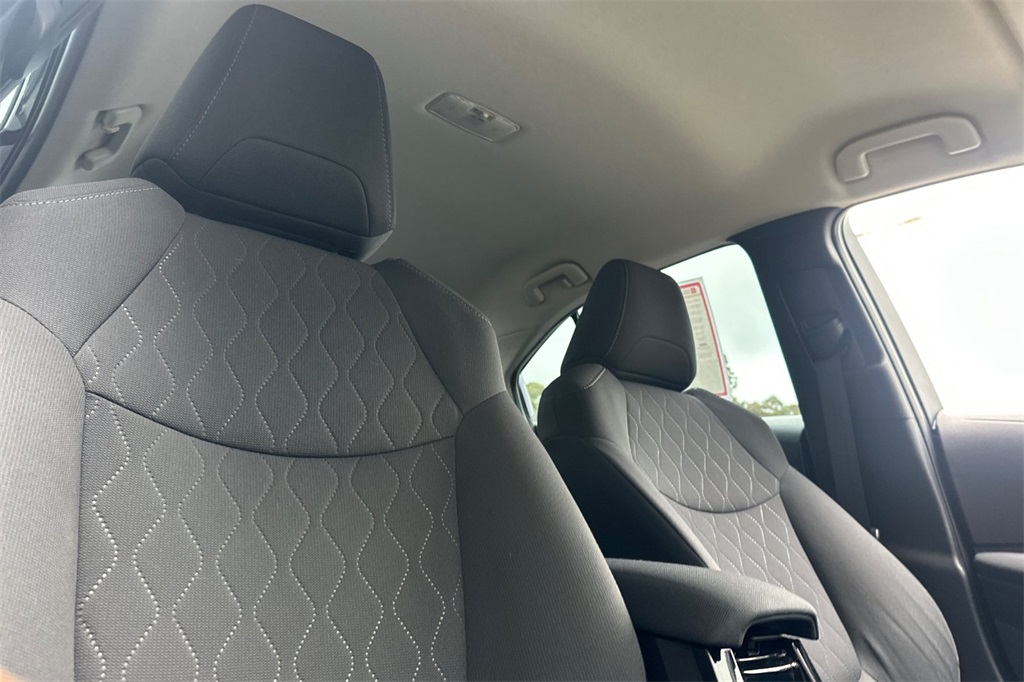 2022 Toyota Corolla LE photo 16