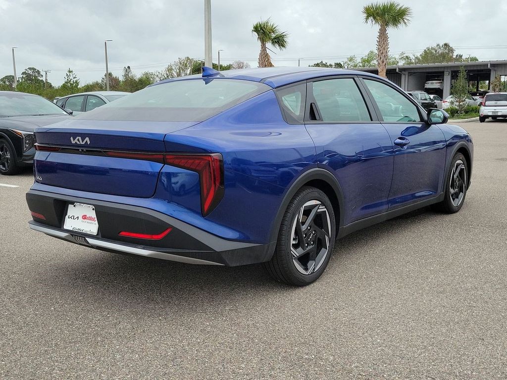 2025 Kia K4 EX photo 4