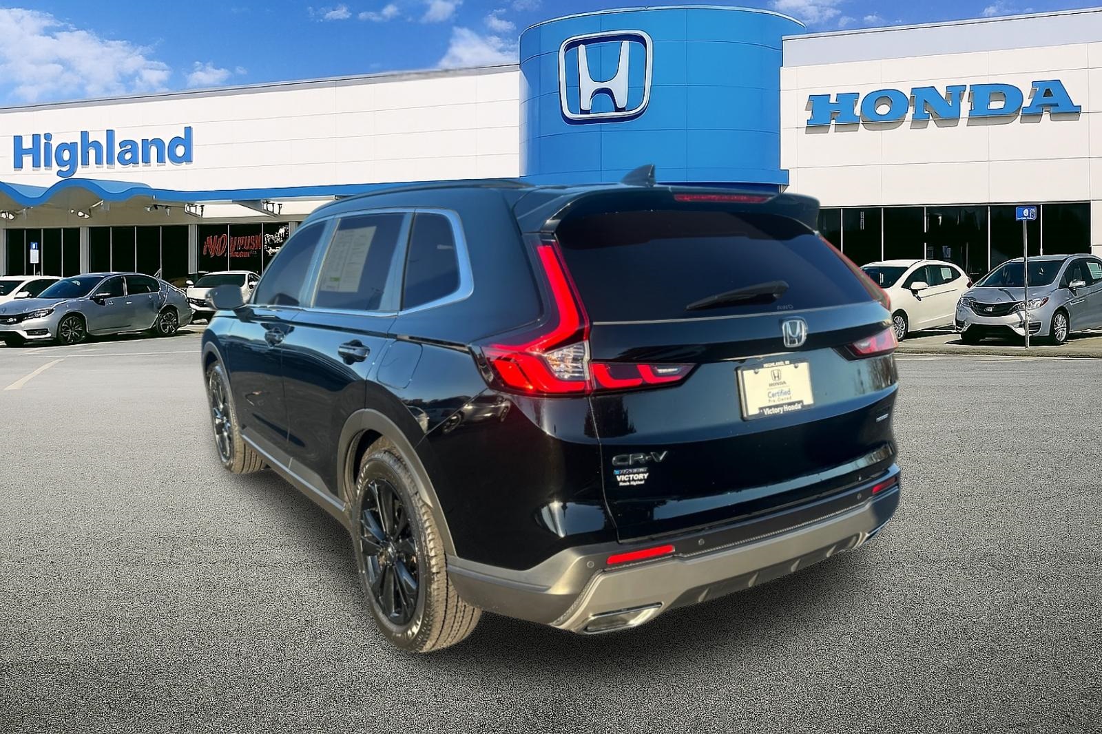 2023 Honda CR-V Hybrid Sport Touring photo 2