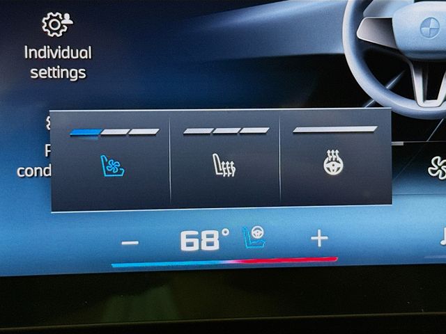 New 2026 White BMW M60i image 22