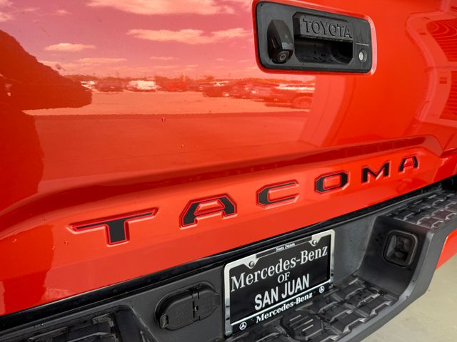 2017 Toyota Tacoma SR5 TRD Sport photo 34
