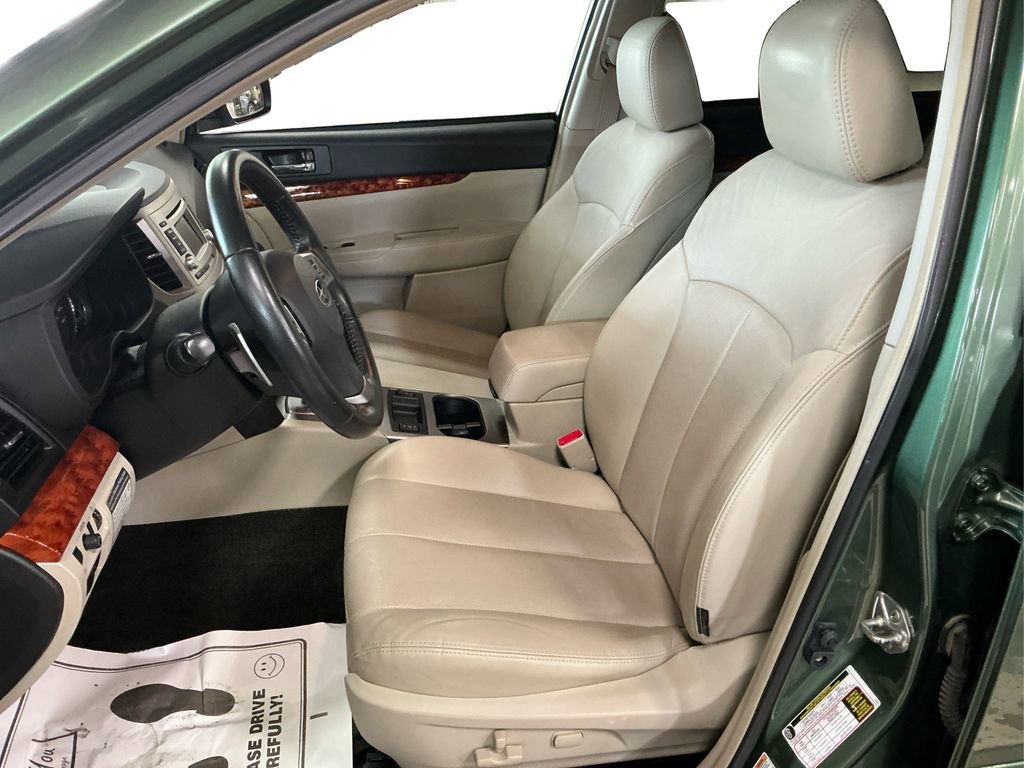 2012 Subaru Outback 2.5i Limited photo 21