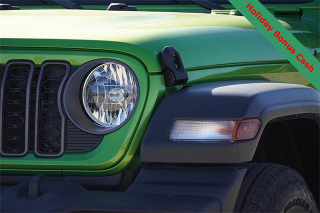 2025 Jeep Wrangler Sport S photo 3