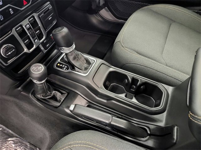 2024 Jeep Wrangler Sahara photo 21