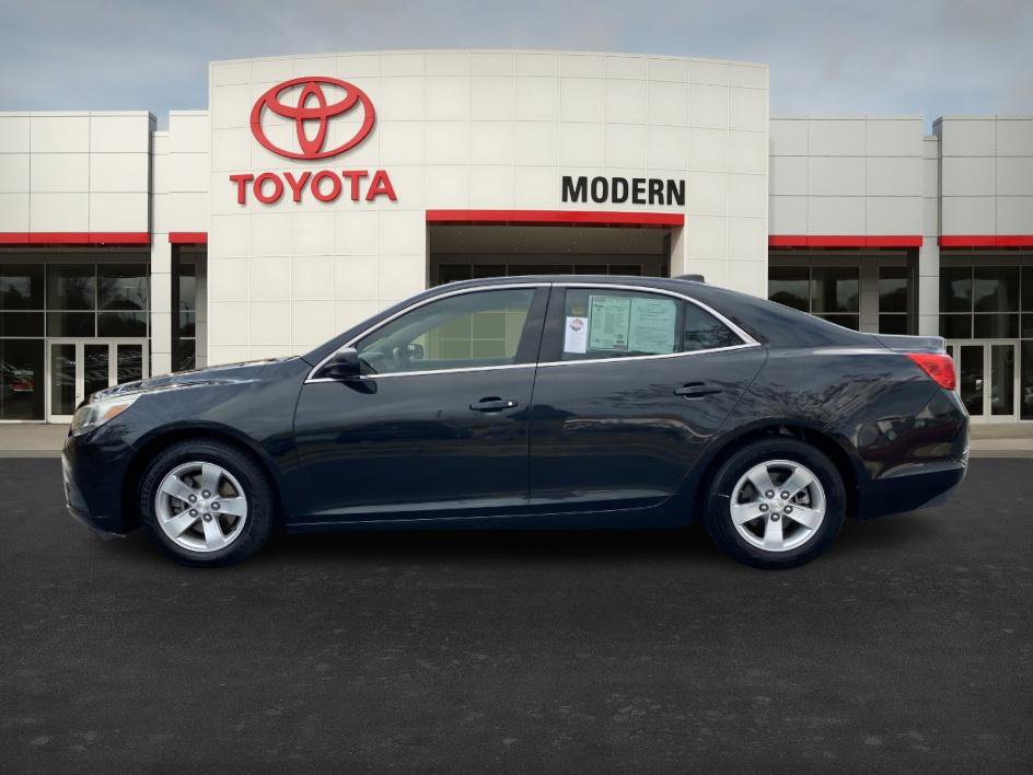 2015 Chevrolet Malibu LS photo 2