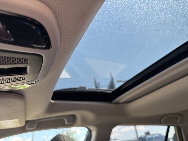 2024 Subaru Outback Onyx Edition photo 8